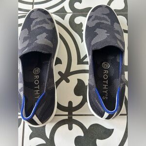 Size 6 Rothy’s The Original Slip On Sneaker